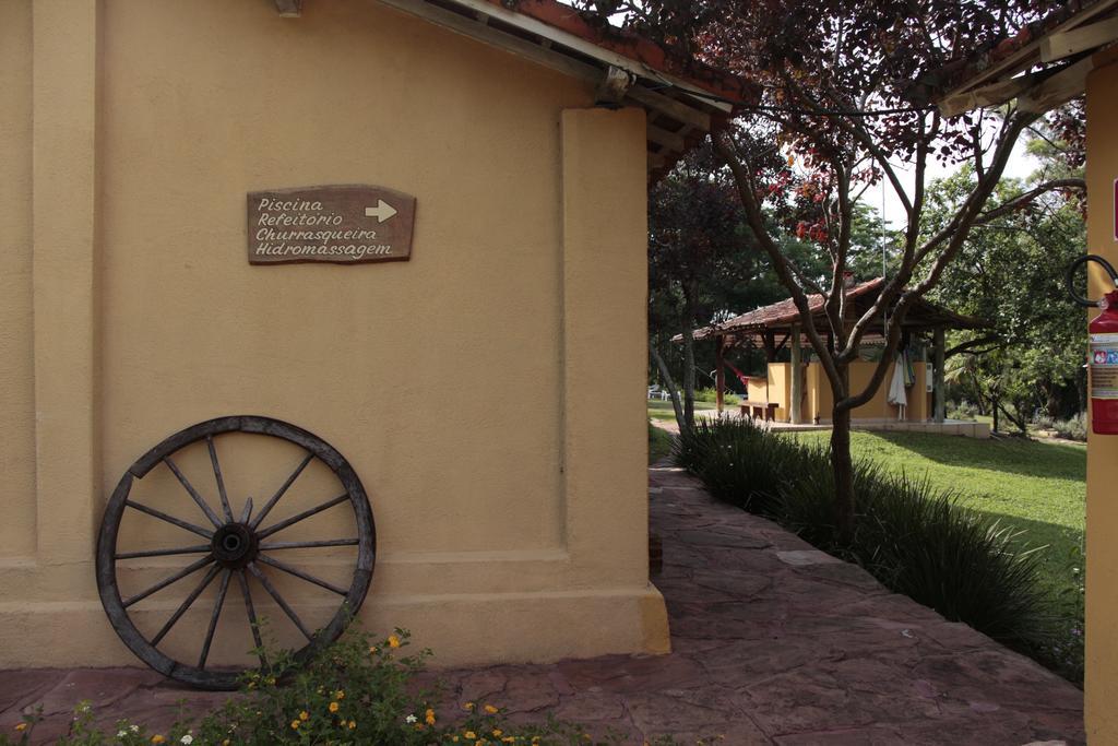 Hospedagem Fazenda Nova America Бротас Екстериор снимка